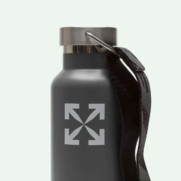 OFF-WHITE